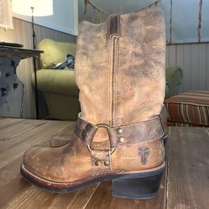 Frye harness mid boot sz 6.5